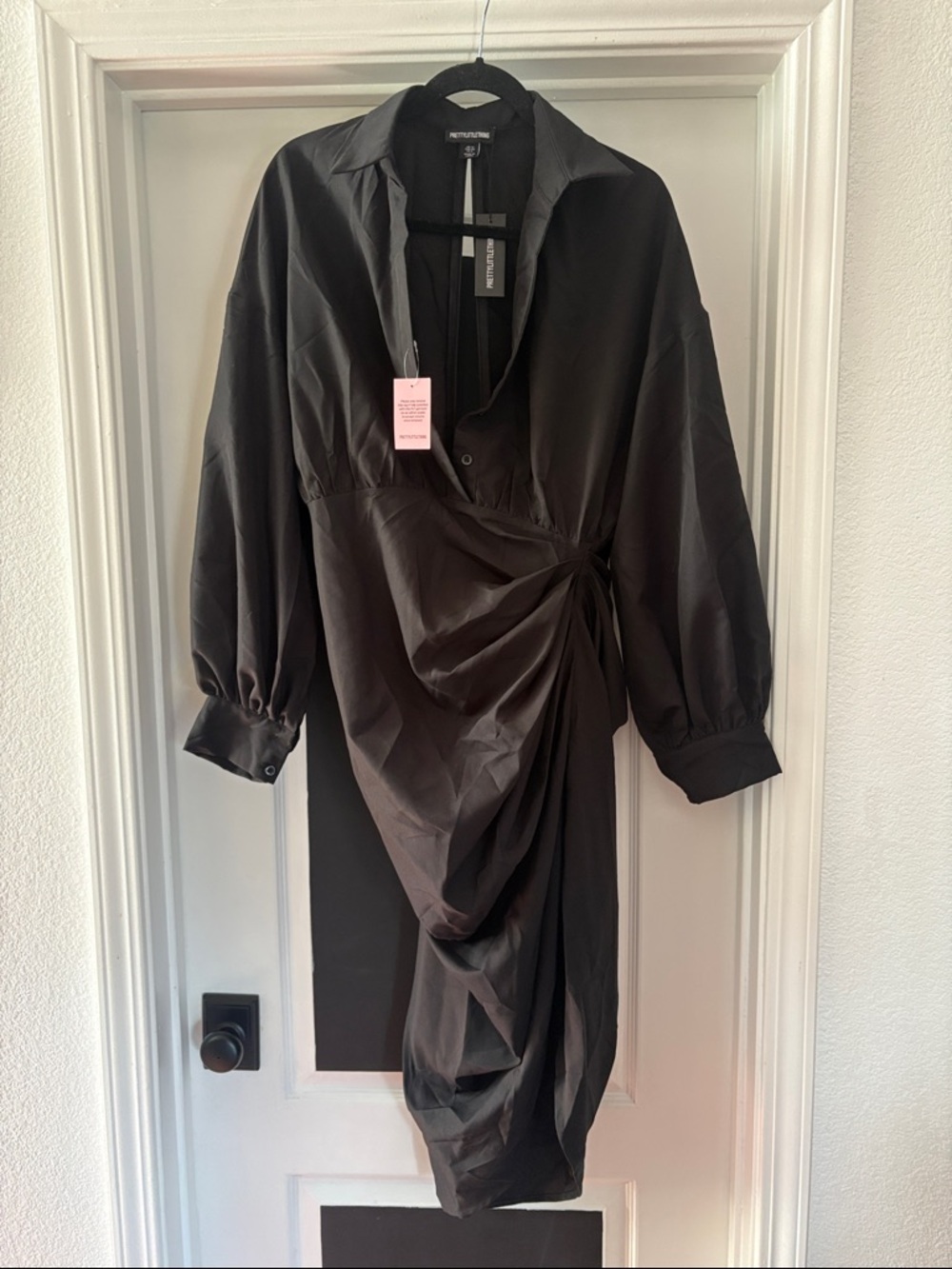 RETROFÊTE Black Wrap-Style Midi Dress